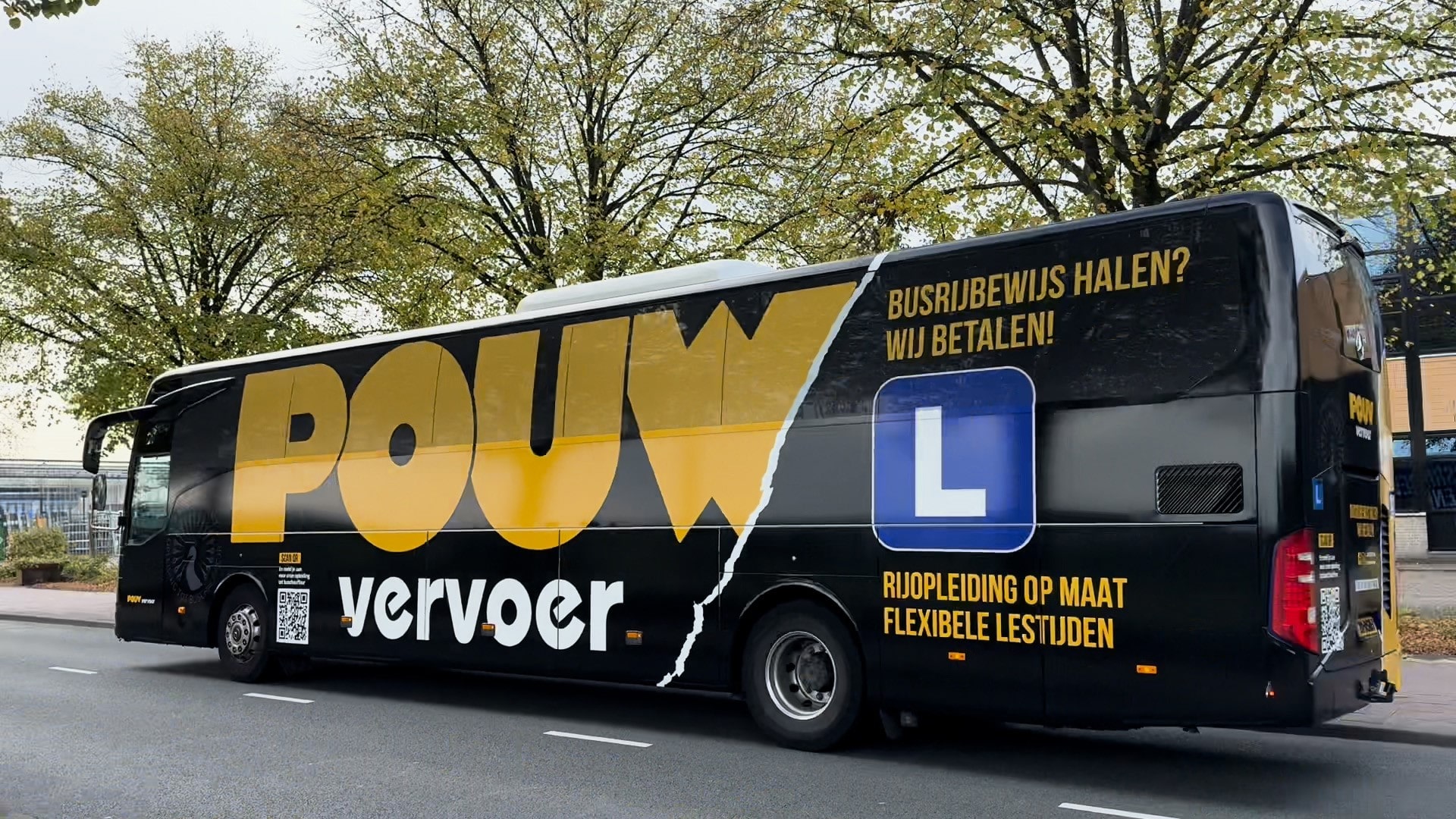Pouw Vervoer Touringcar 64 lesbus 3 min